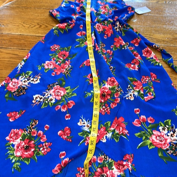 Dream of Me tropical floral dress.  Size Large. Blue and red. Hi low hemline. - Picture 11 of 13